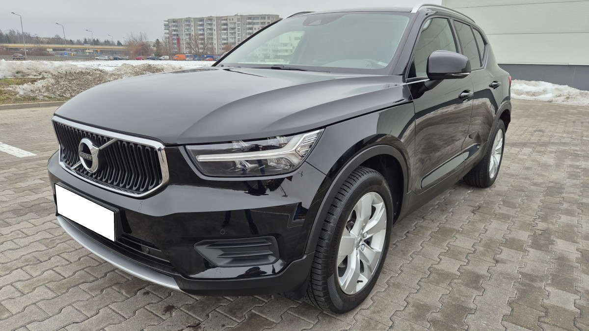 volvo xc40 t3 momentum pro